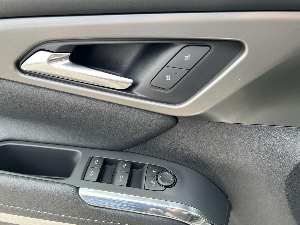 new 2025 Chevrolet Traverse car, priced at $44,765