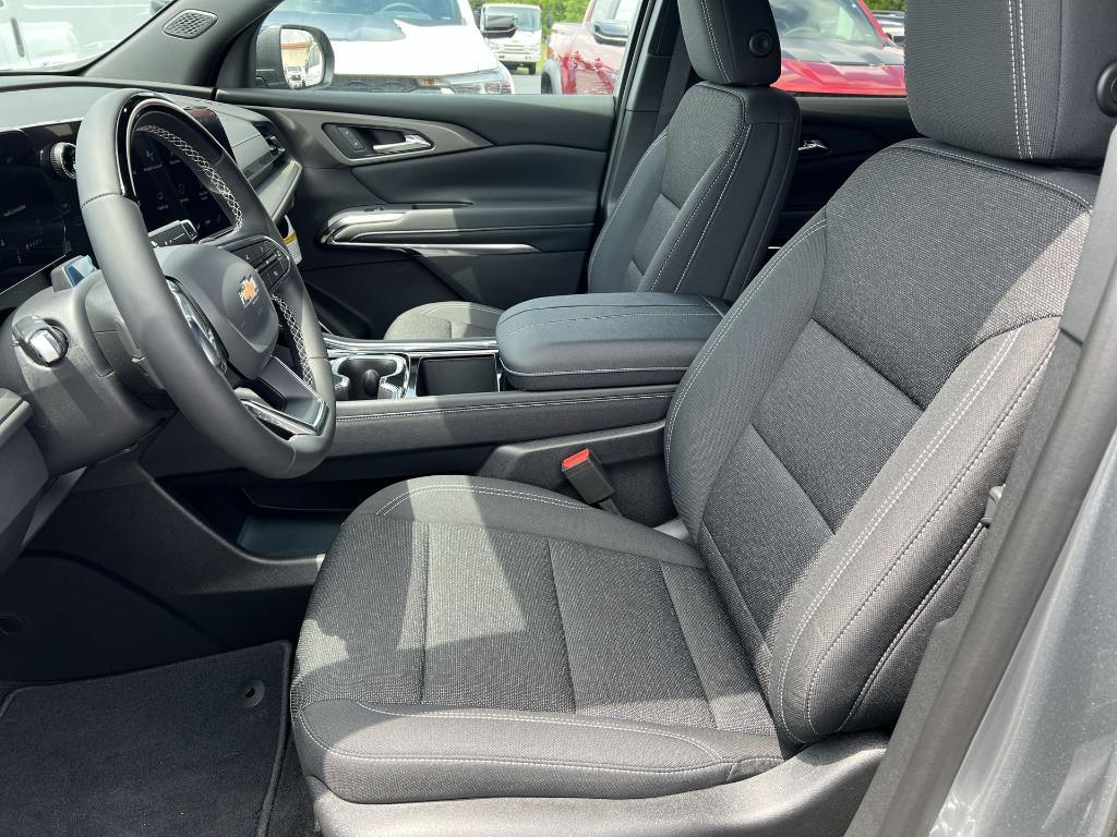 new 2025 Chevrolet Traverse car, priced at $44,765