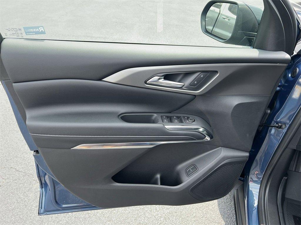 new 2026 Chevrolet Traverse car, priced at $45,451