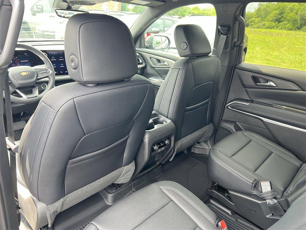 new 2026 Chevrolet Traverse car, priced at $45,451