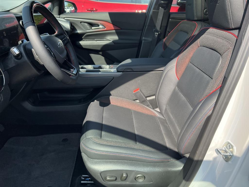 new 2025 Chevrolet Equinox EV car, priced at $52,330