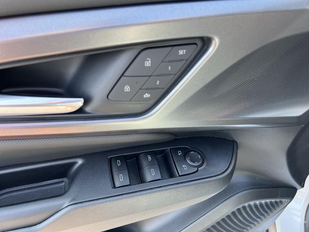 new 2025 Chevrolet Equinox EV car, priced at $52,330