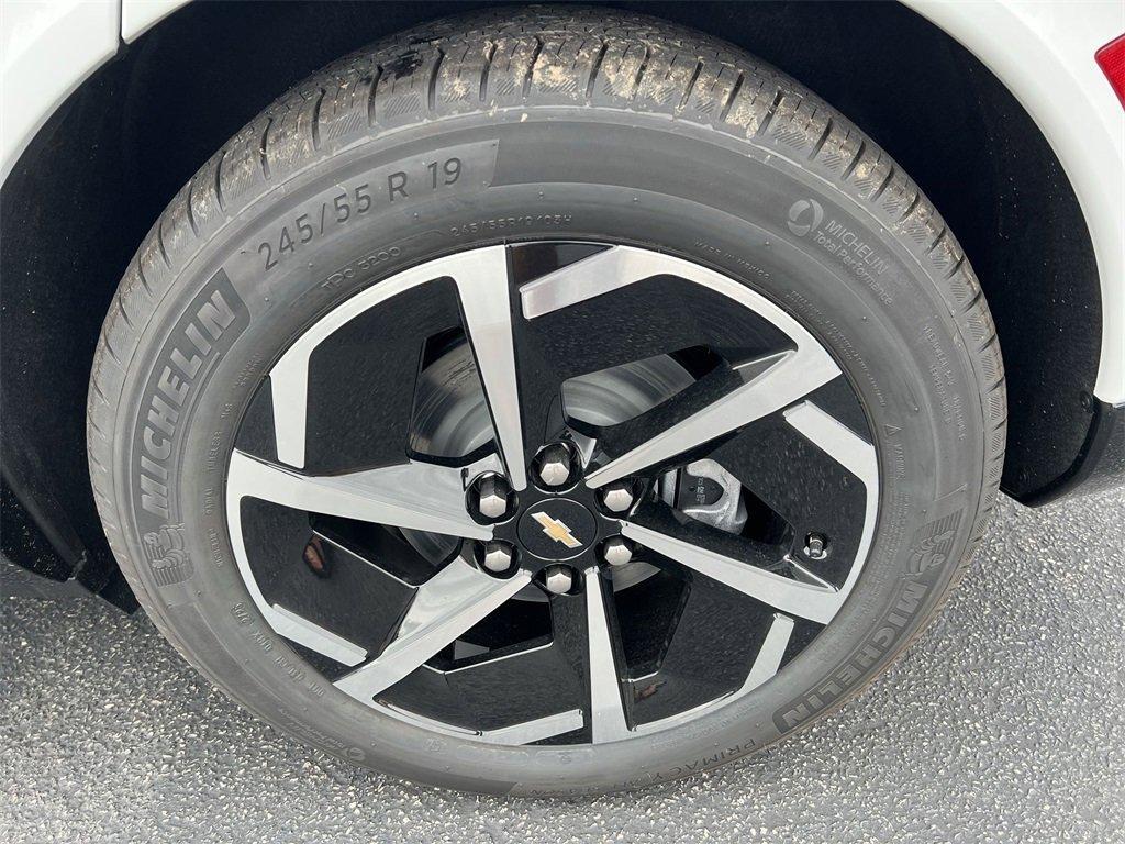 new 2025 Chevrolet Equinox EV car, priced at $38,185
