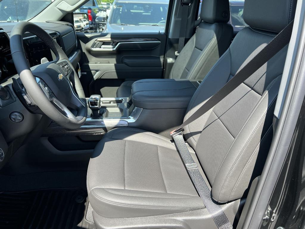 new 2025 Chevrolet Silverado 1500 car, priced at $61,043