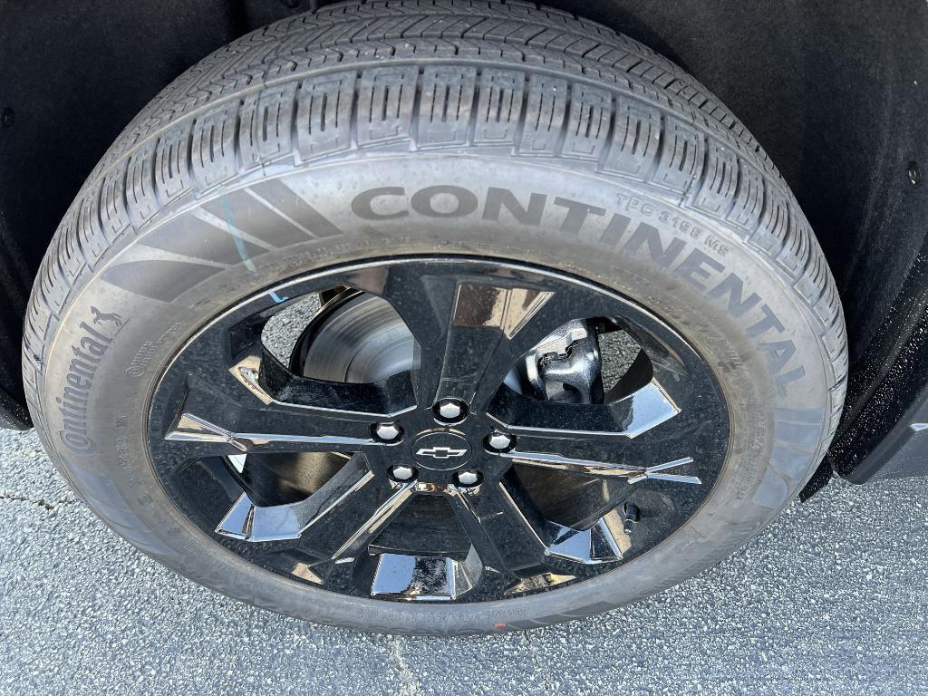 new 2026 Chevrolet Equinox car, priced at $33,450
