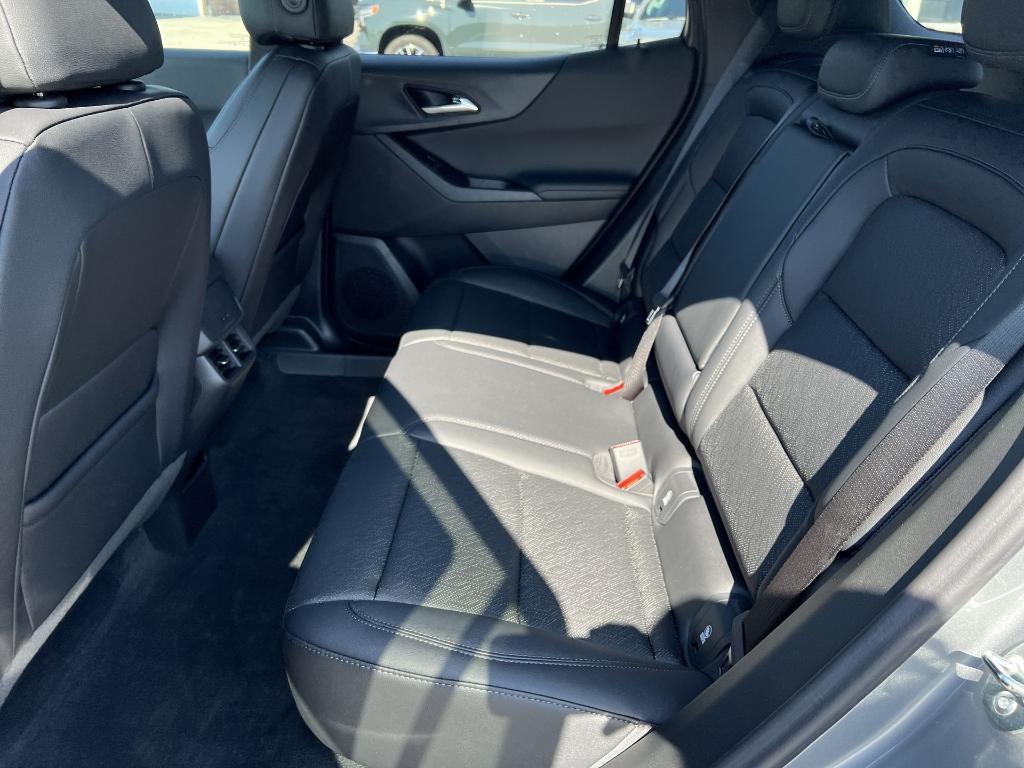 new 2026 Chevrolet Equinox car, priced at $33,450