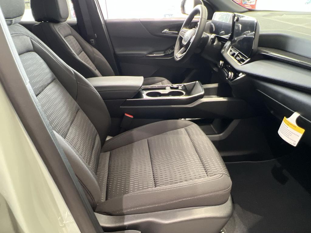 new 2026 Chevrolet Equinox car, priced at $28,295