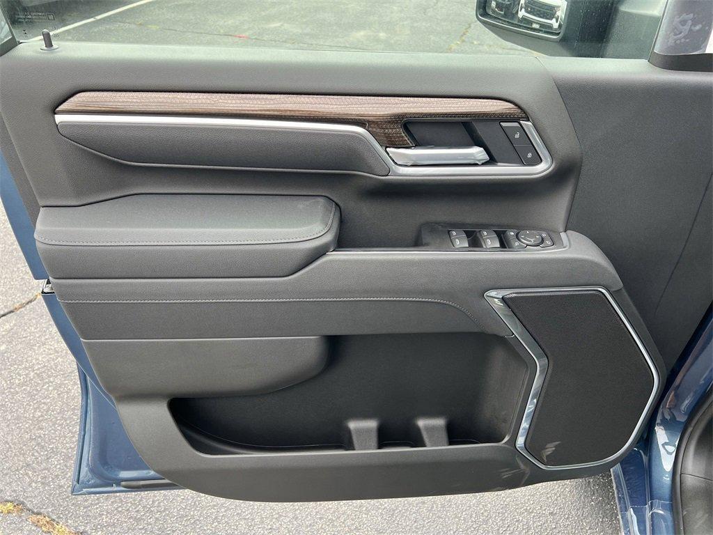 new 2025 Chevrolet Silverado 2500 car, priced at $73,633