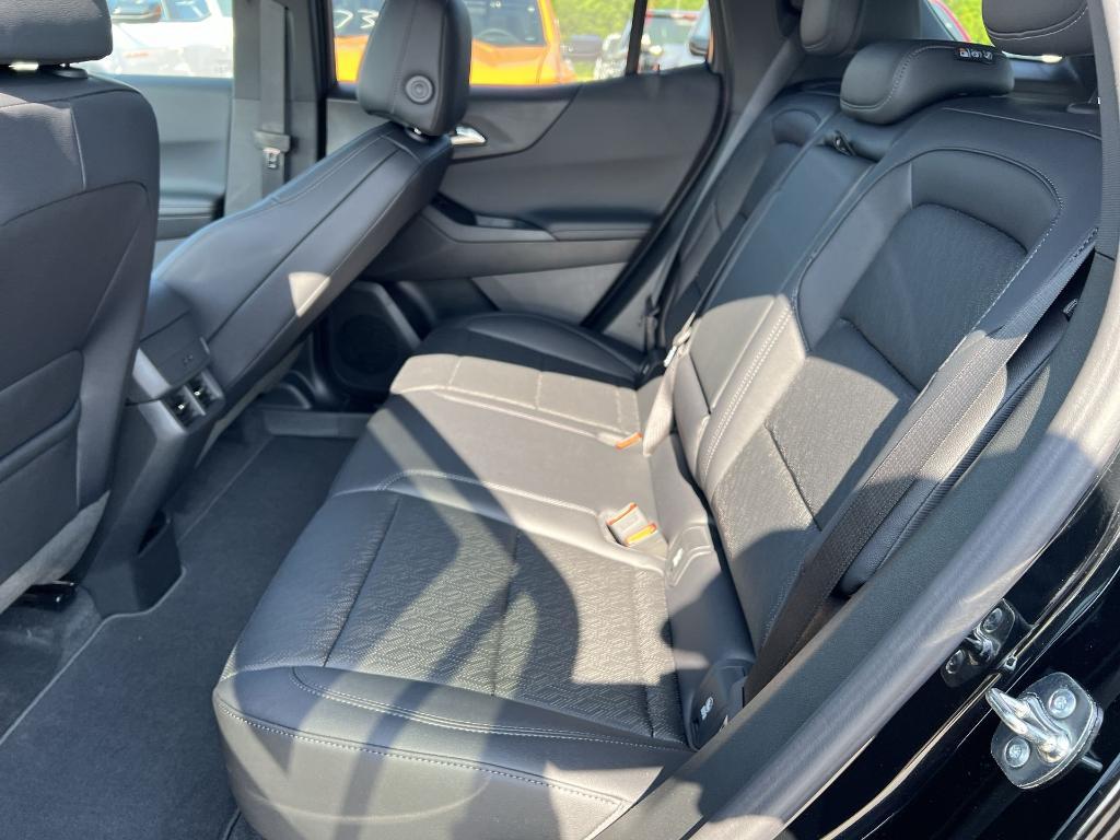 new 2026 Chevrolet Equinox car, priced at $32,002