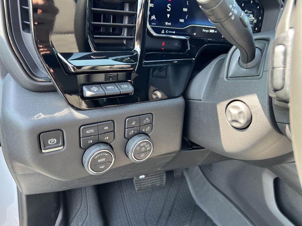 new 2025 Chevrolet Silverado 1500 car, priced at $70,688