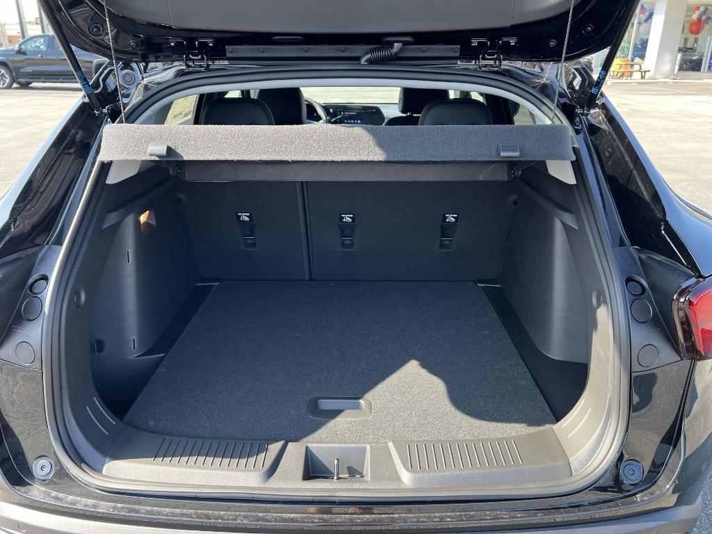 new 2025 Chevrolet Trax car, priced at $24,836