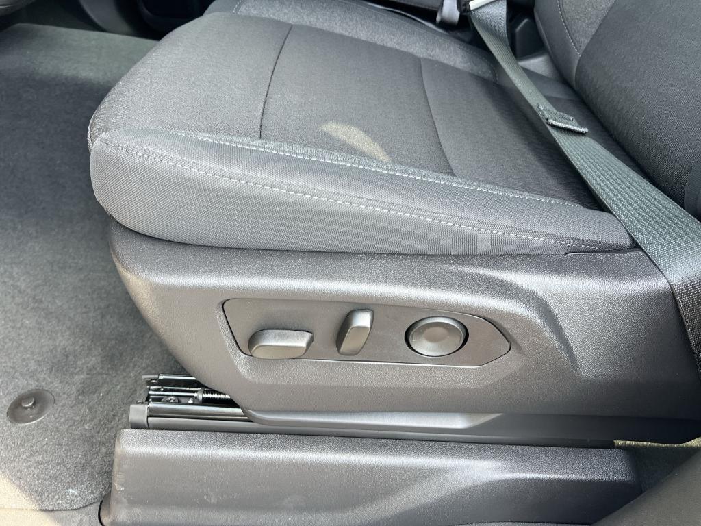 new 2025 Chevrolet Silverado 1500 car, priced at $44,551