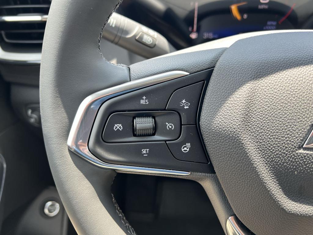 new 2025 Chevrolet TrailBlazer car, priced at $27,096