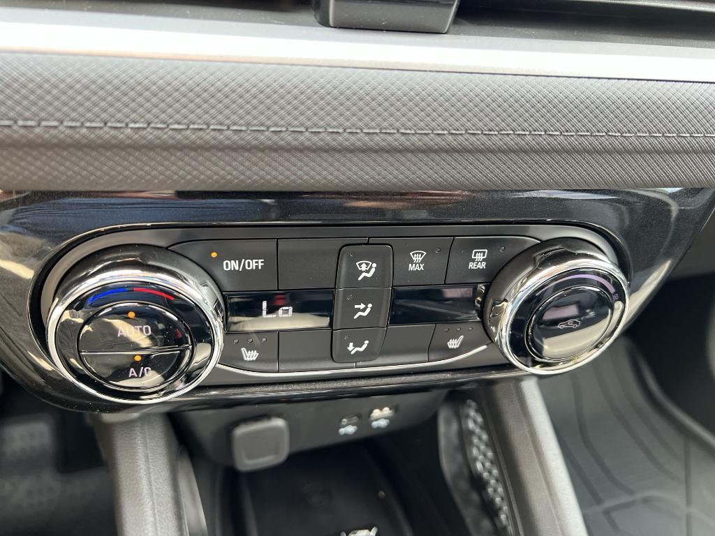new 2025 Chevrolet TrailBlazer car, priced at $27,096
