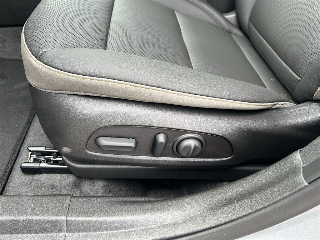 new 2025 Chevrolet Trax car, priced at $25,191