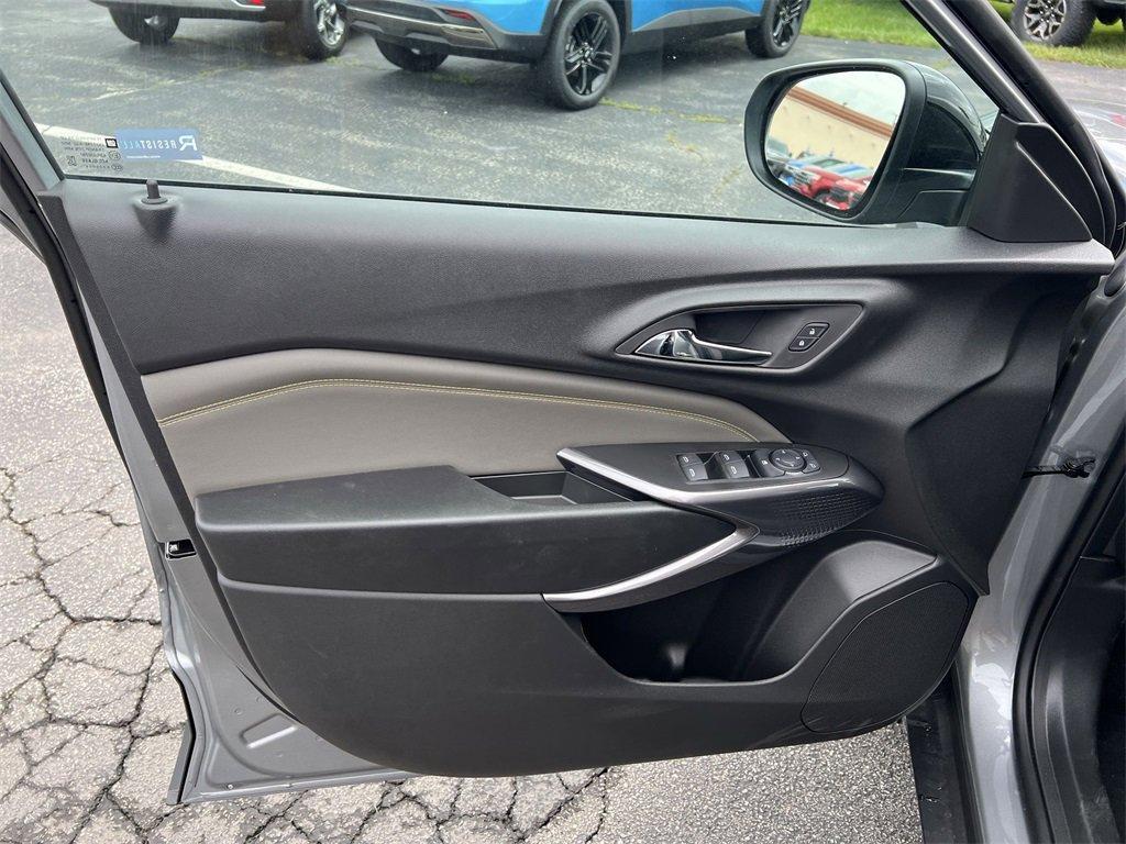 new 2025 Chevrolet Trax car, priced at $25,191
