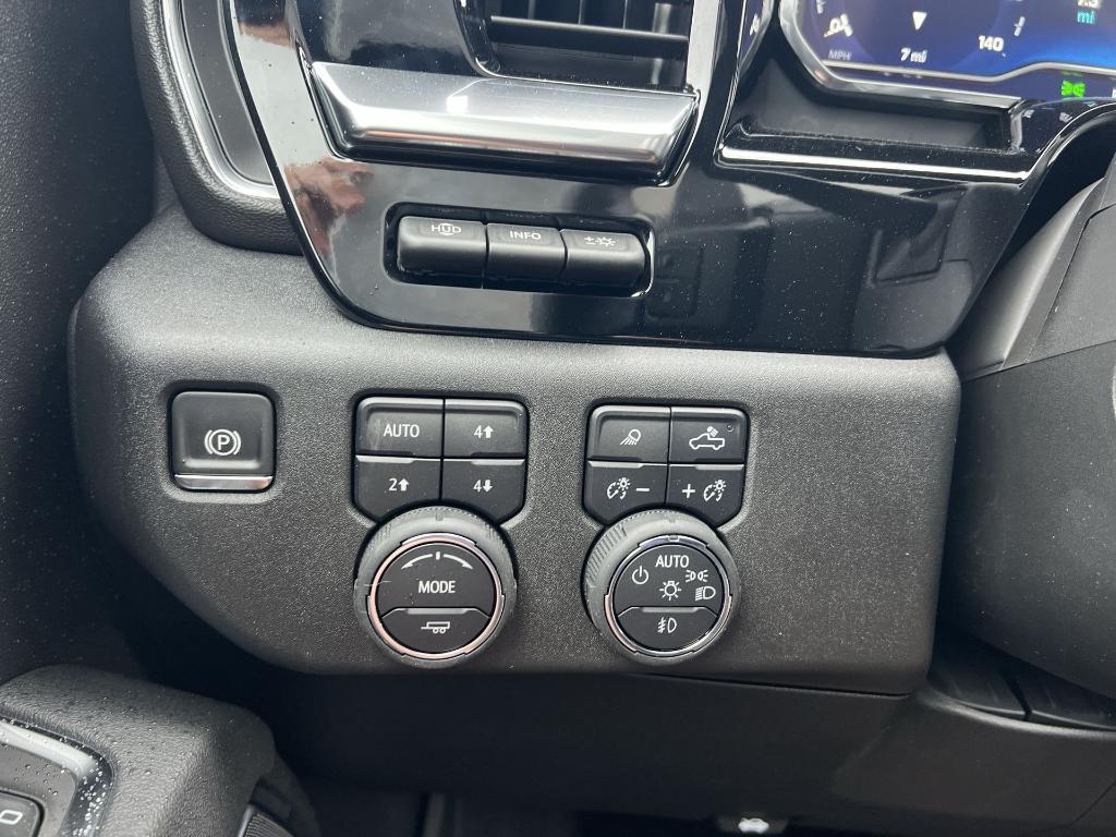 new 2025 Chevrolet Silverado 1500 car, priced at $72,997
