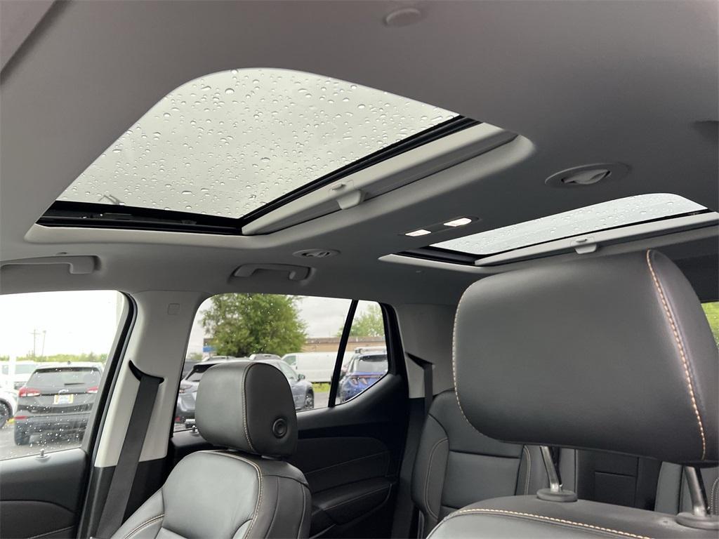 used 2020 Chevrolet Traverse car, priced at $24,599