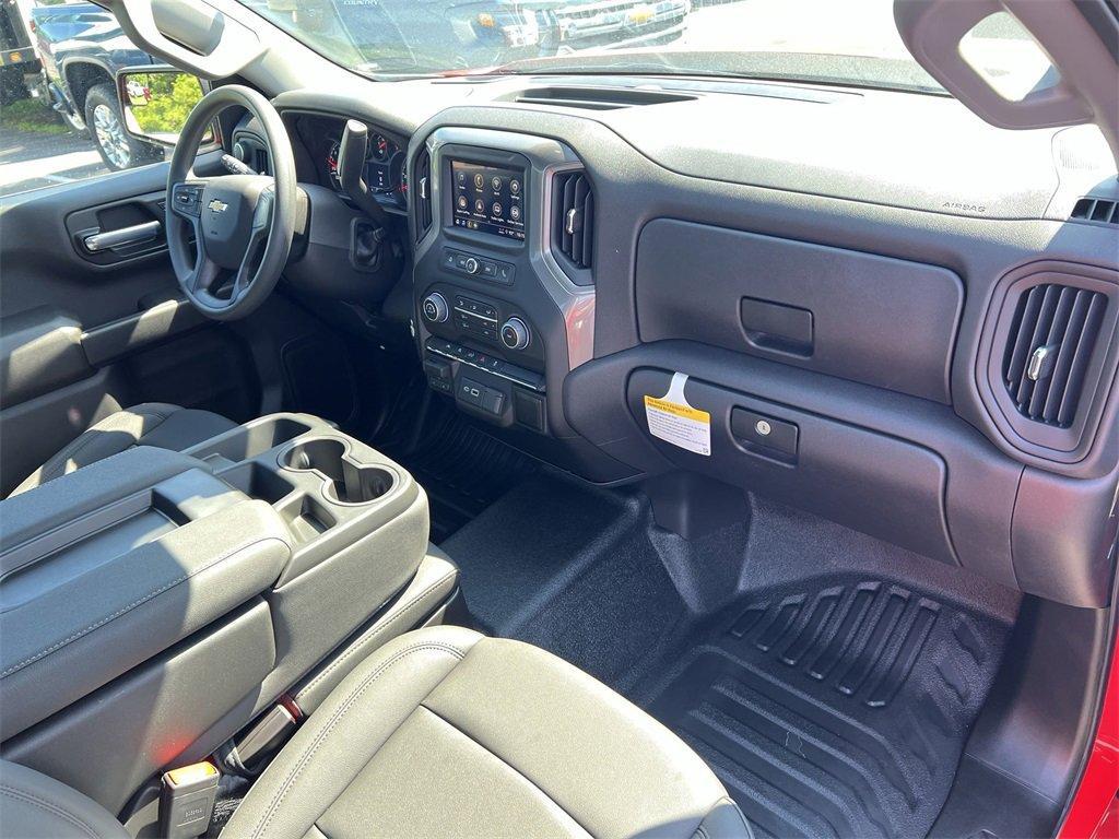 new 2025 Chevrolet Silverado 1500 car, priced at $43,039