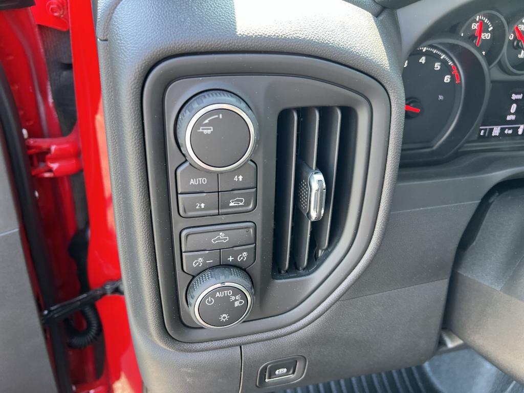 new 2025 Chevrolet Silverado 1500 car, priced at $43,839