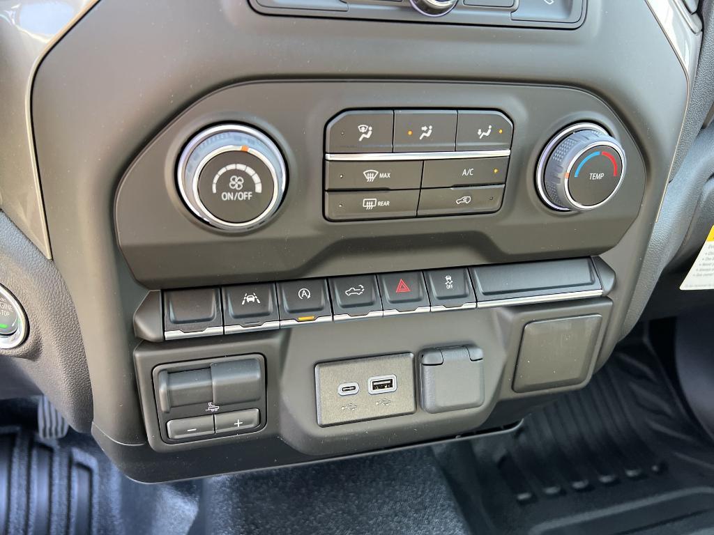 new 2025 Chevrolet Silverado 1500 car, priced at $43,839