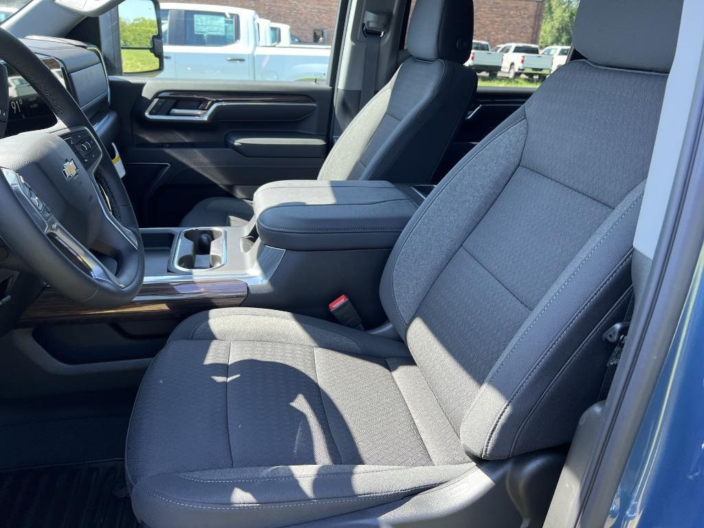 new 2025 Chevrolet Silverado 2500 car, priced at $59,518