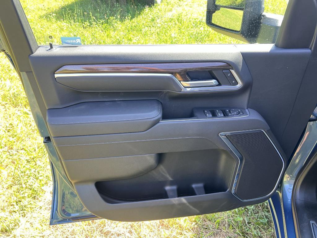 new 2025 Chevrolet Silverado 2500 car, priced at $59,518