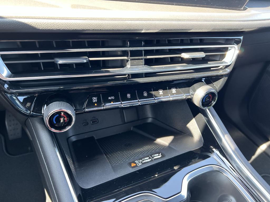 new 2025 Chevrolet Traverse car, priced at $43,881