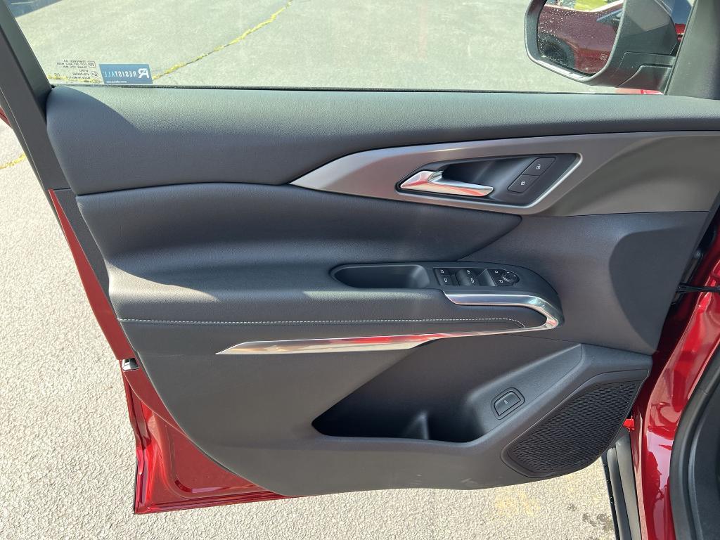 new 2025 Chevrolet Traverse car, priced at $43,881