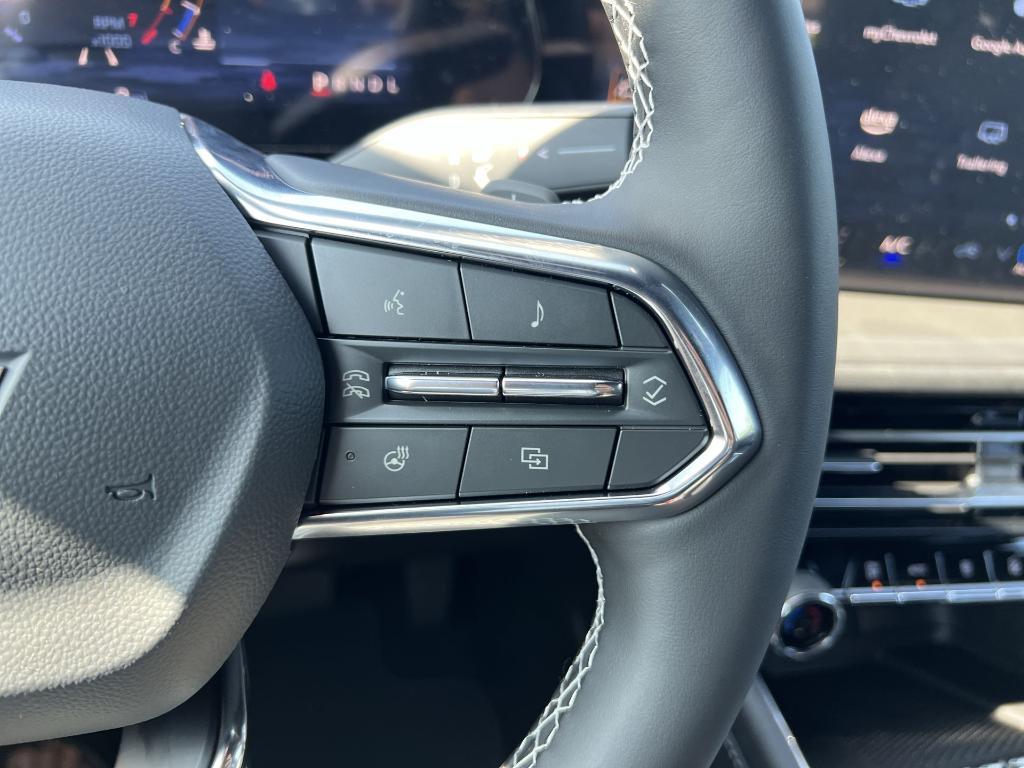 new 2025 Chevrolet Traverse car, priced at $43,881