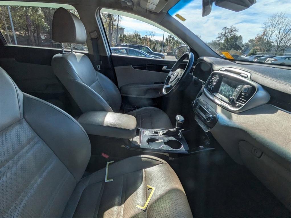 used 2019 Kia Sorento car, priced at $18,031