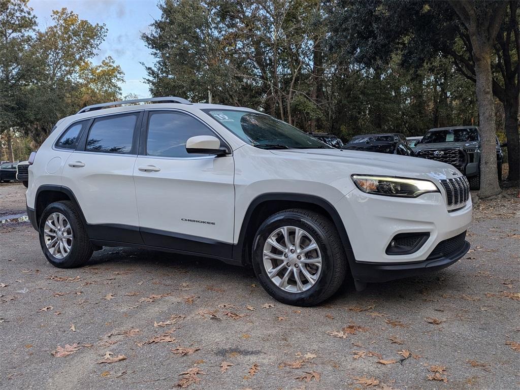 used 2019 Jeep Cherokee car, priced at $11,491