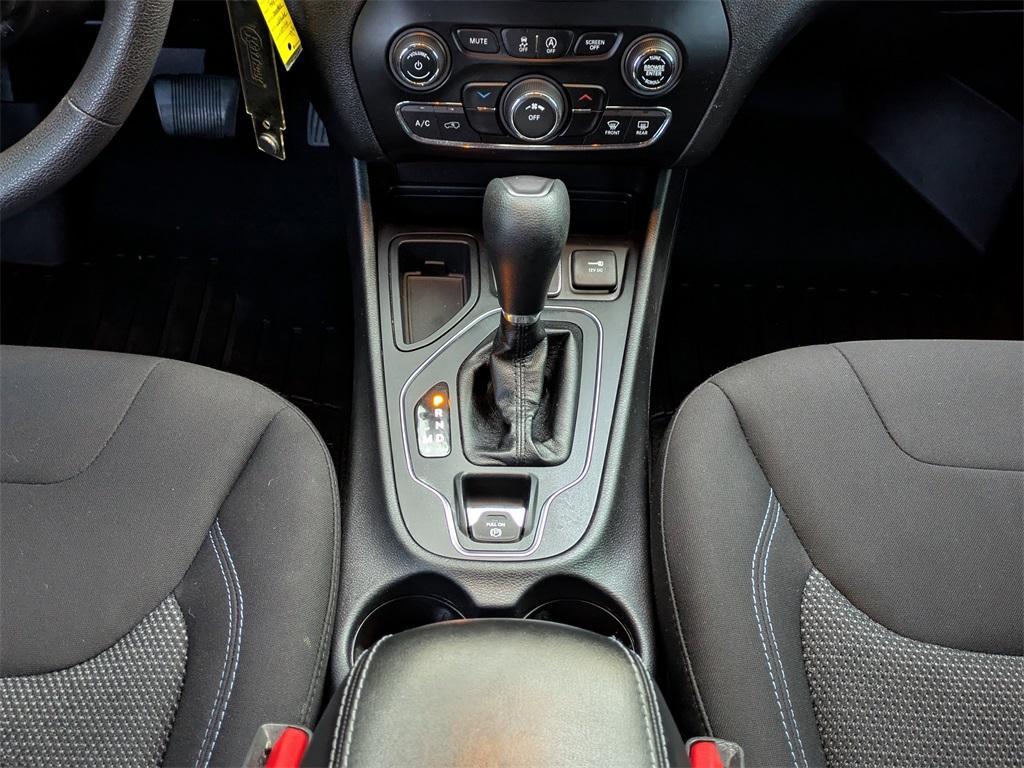 used 2019 Jeep Cherokee car, priced at $11,491