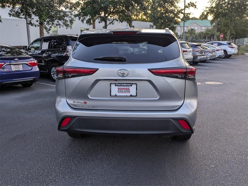 used 2022 Toyota Highlander car, priced at $37,831