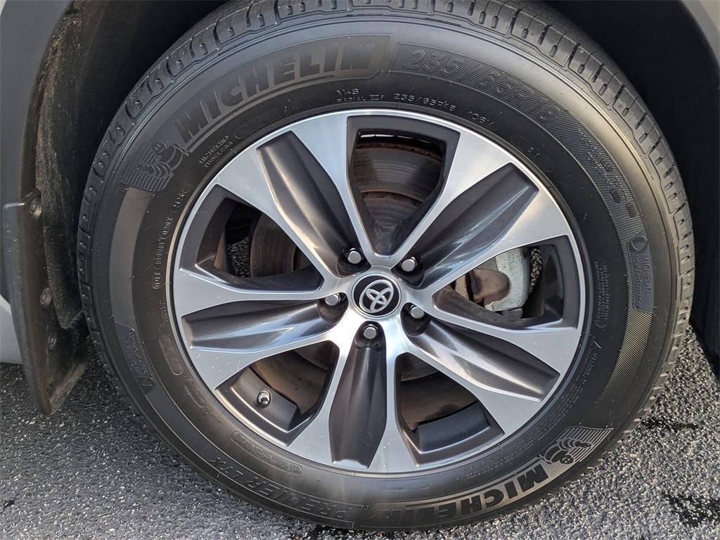 used 2024 Toyota Highlander car, priced at $43,231
