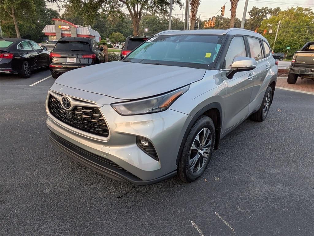 used 2024 Toyota Highlander car, priced at $43,231