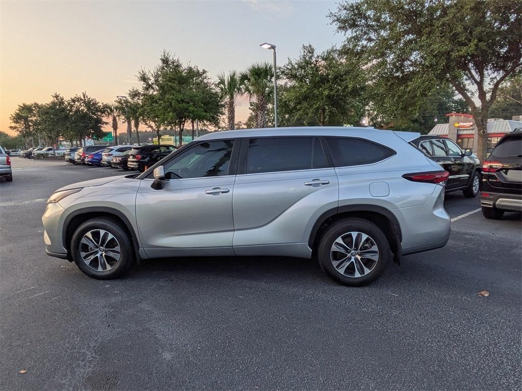used 2024 Toyota Highlander car, priced at $43,231