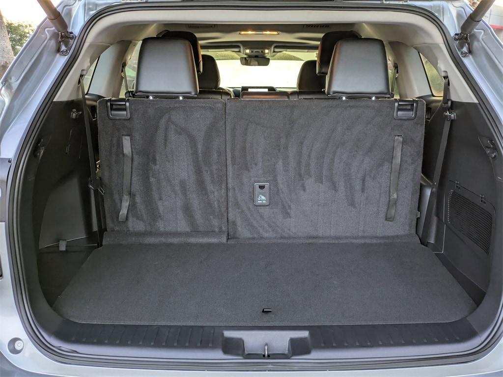 used 2024 Toyota Highlander car, priced at $43,231