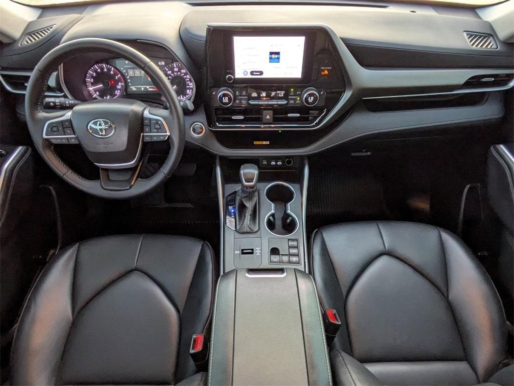 used 2024 Toyota Highlander car, priced at $43,231