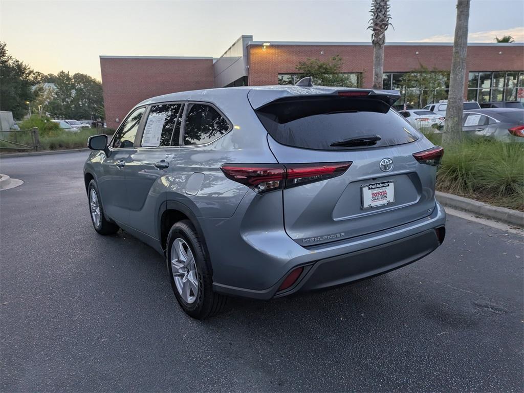 used 2024 Toyota Highlander car, priced at $40,531