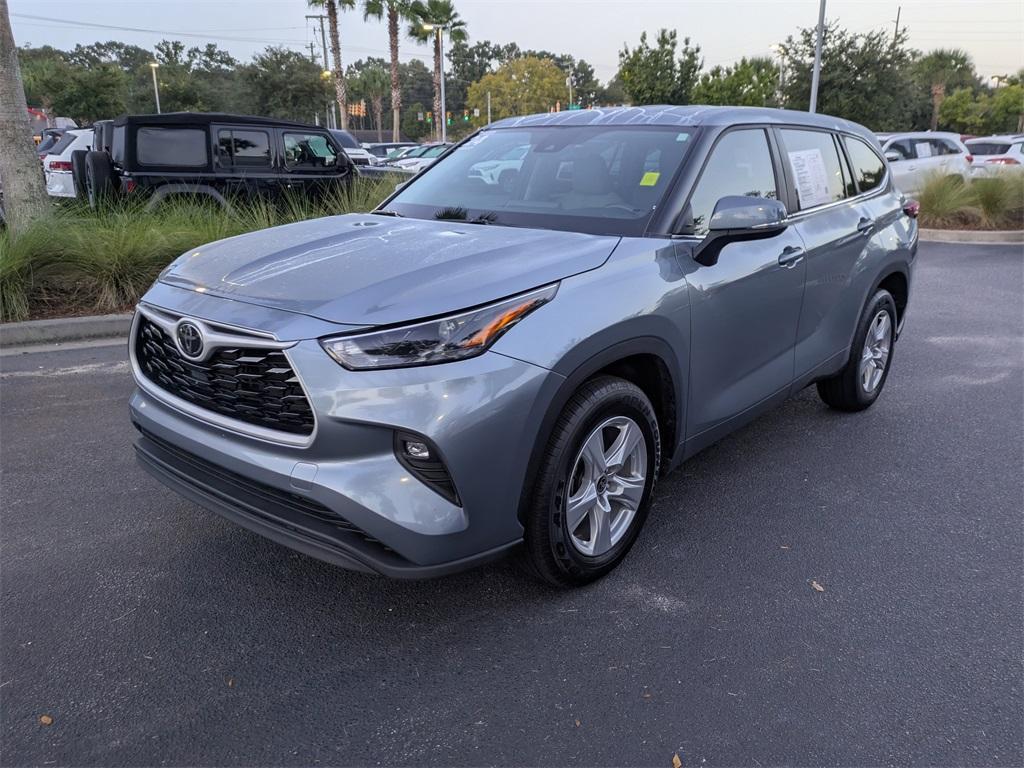used 2024 Toyota Highlander car, priced at $40,531