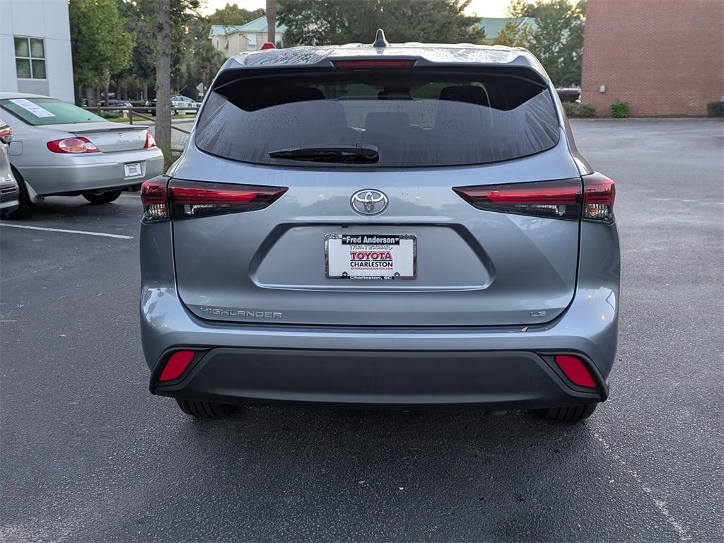 used 2024 Toyota Highlander car, priced at $40,031