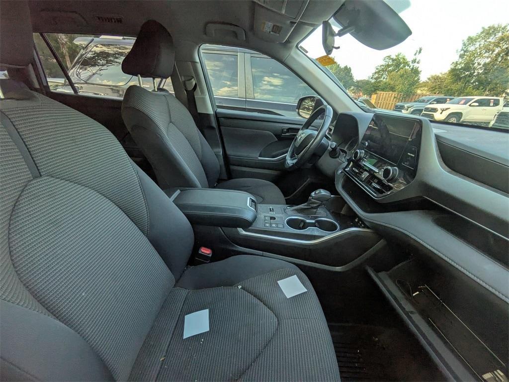 used 2023 Toyota Highlander Hybrid car, priced at $36,231