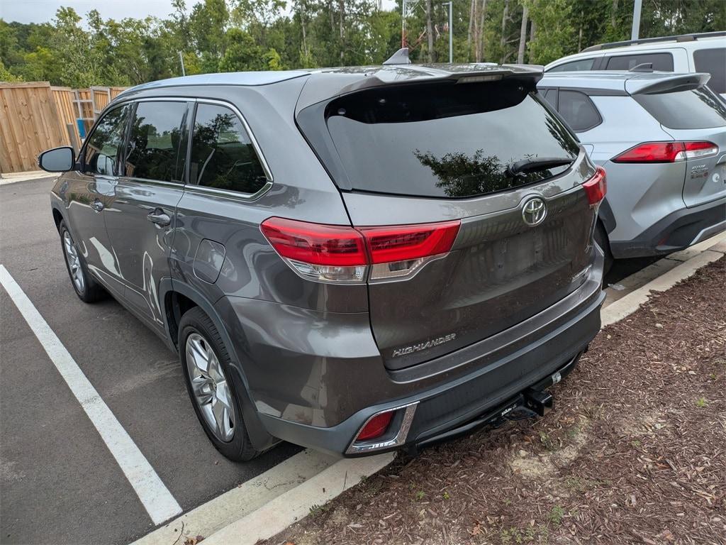used 2019 Toyota Highlander car, priced at $23,531