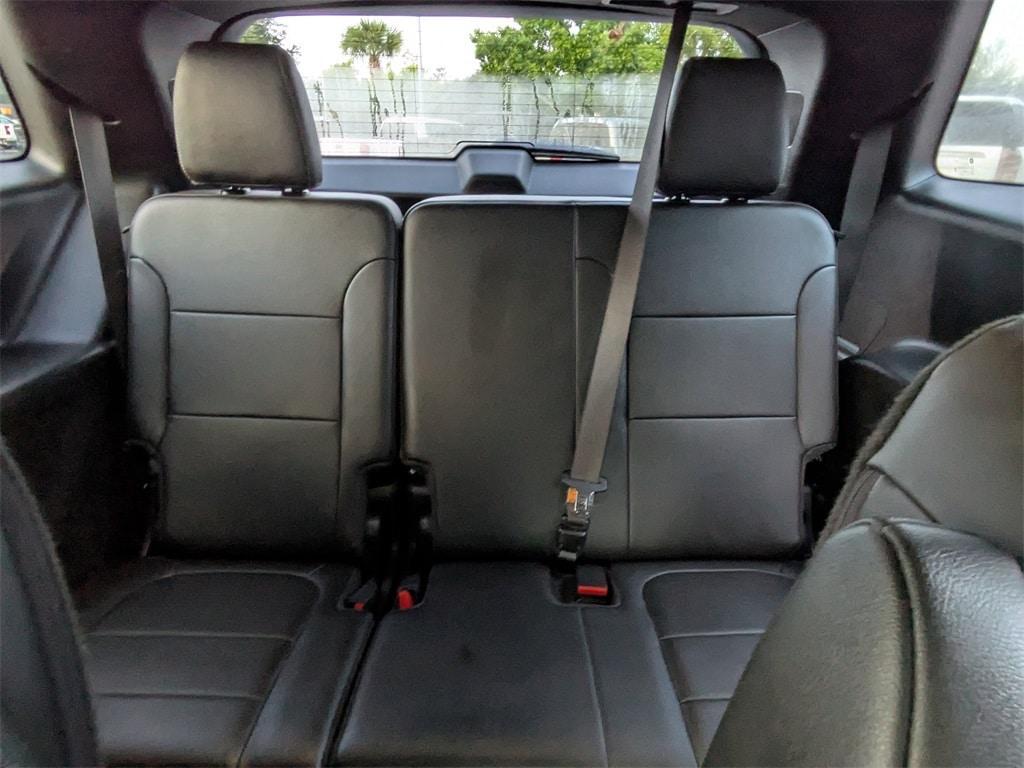 used 2023 Chevrolet Traverse car, priced at $32,531