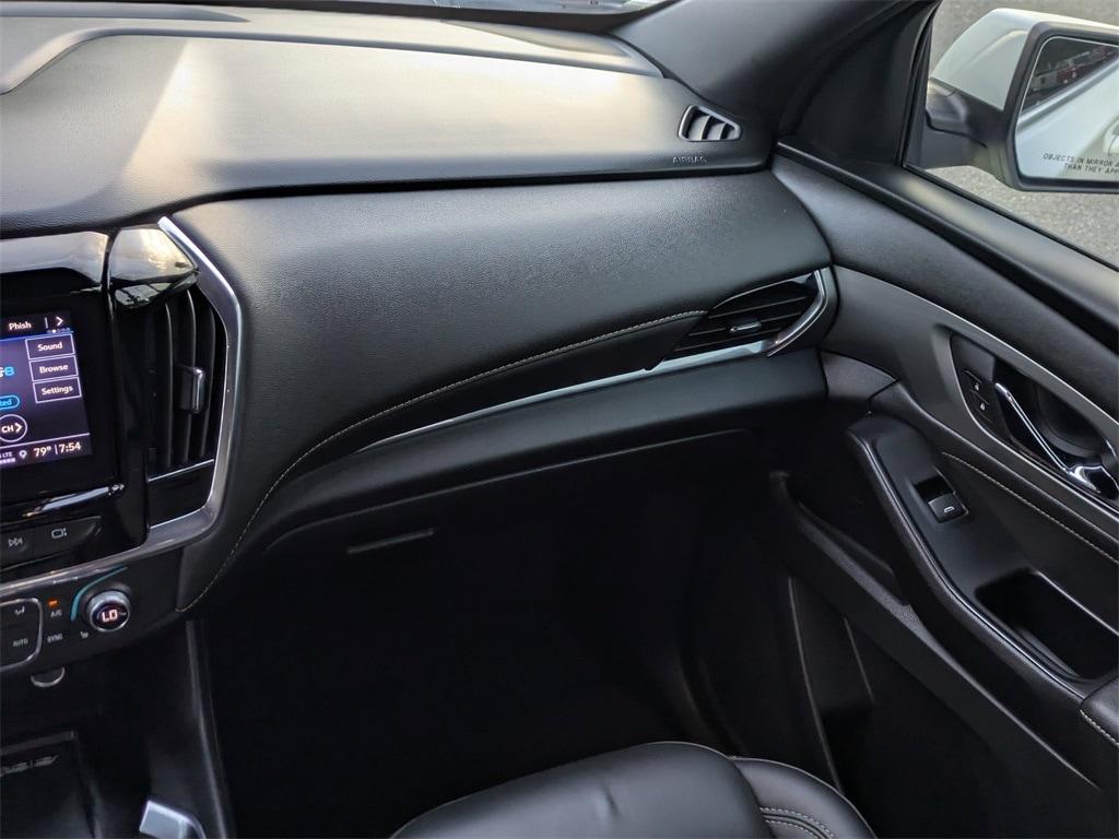 used 2023 Chevrolet Traverse car, priced at $32,531