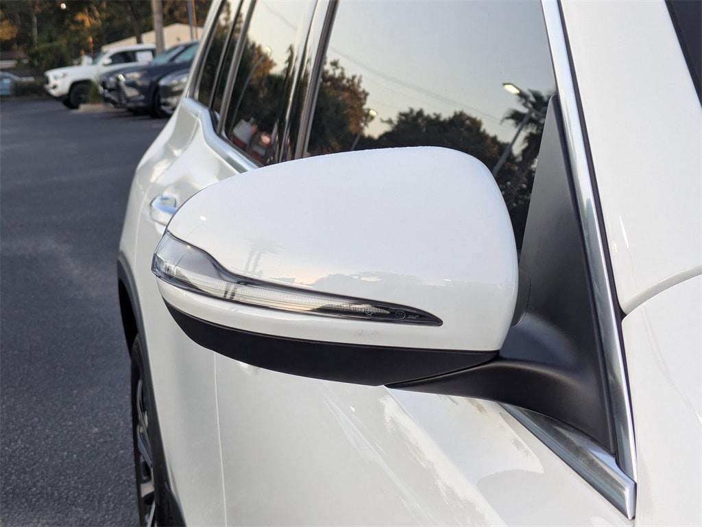 used 2022 Mercedes-Benz GLB 250 car, priced at $30,331