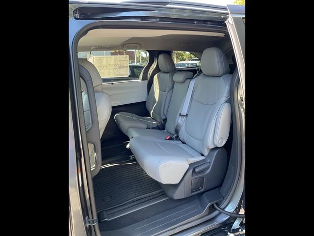 new 2025 Toyota Sienna car