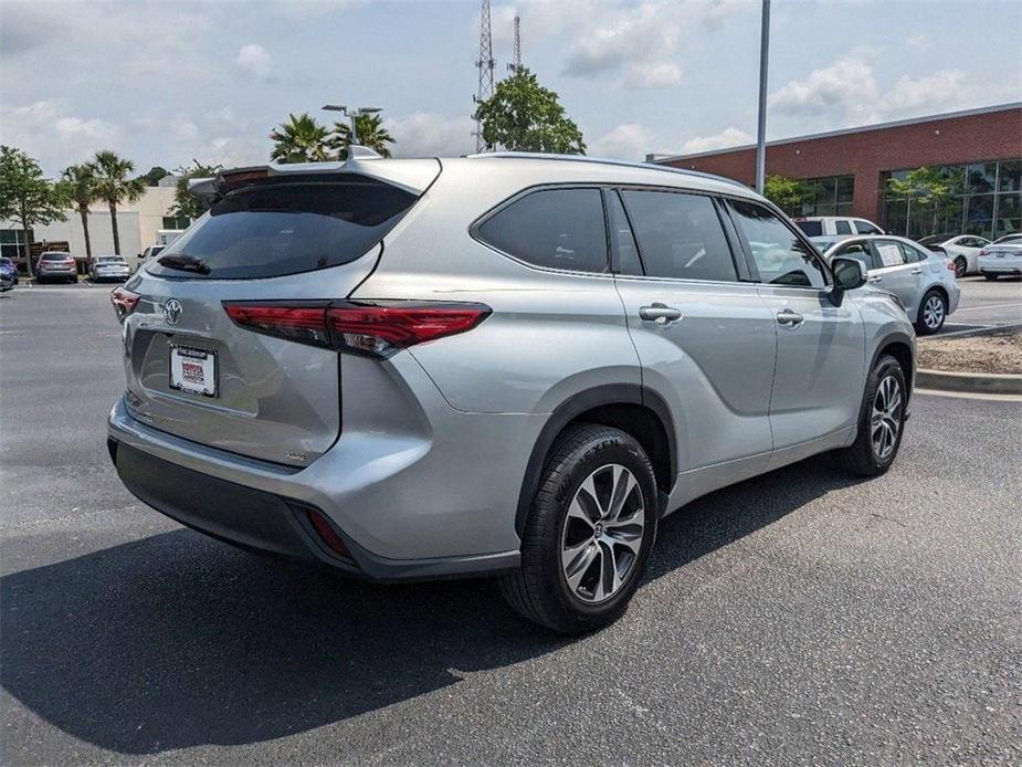 used 2021 Toyota Highlander car, priced at $30,531