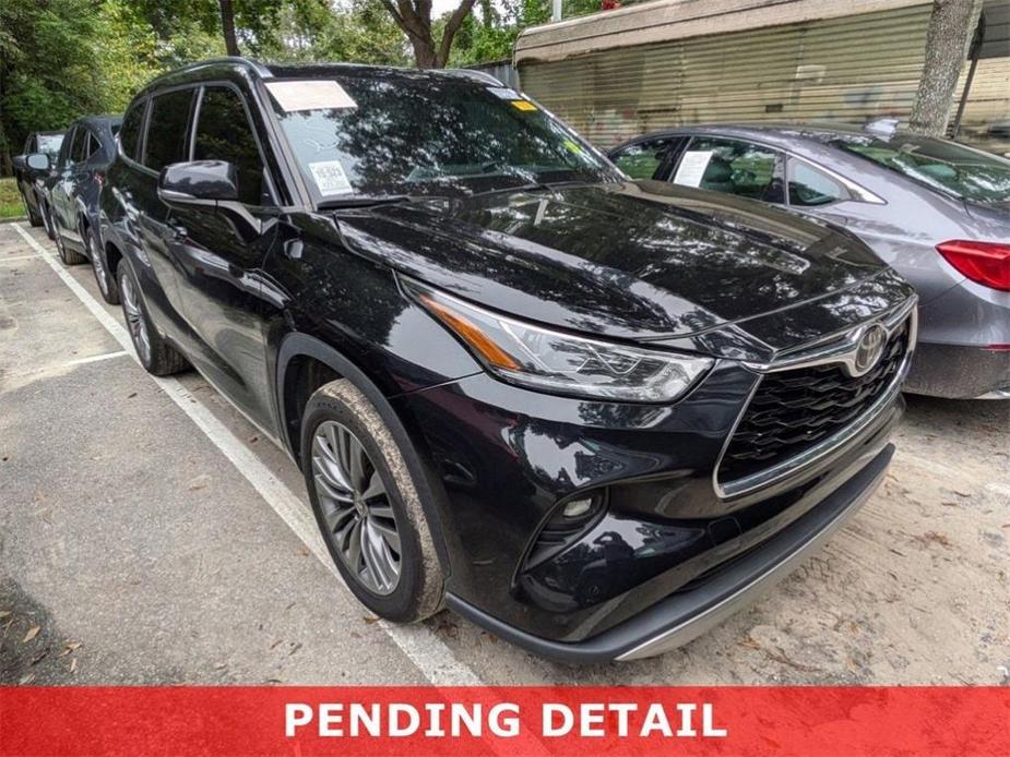 used 2021 Toyota Highlander car, priced at $40,531